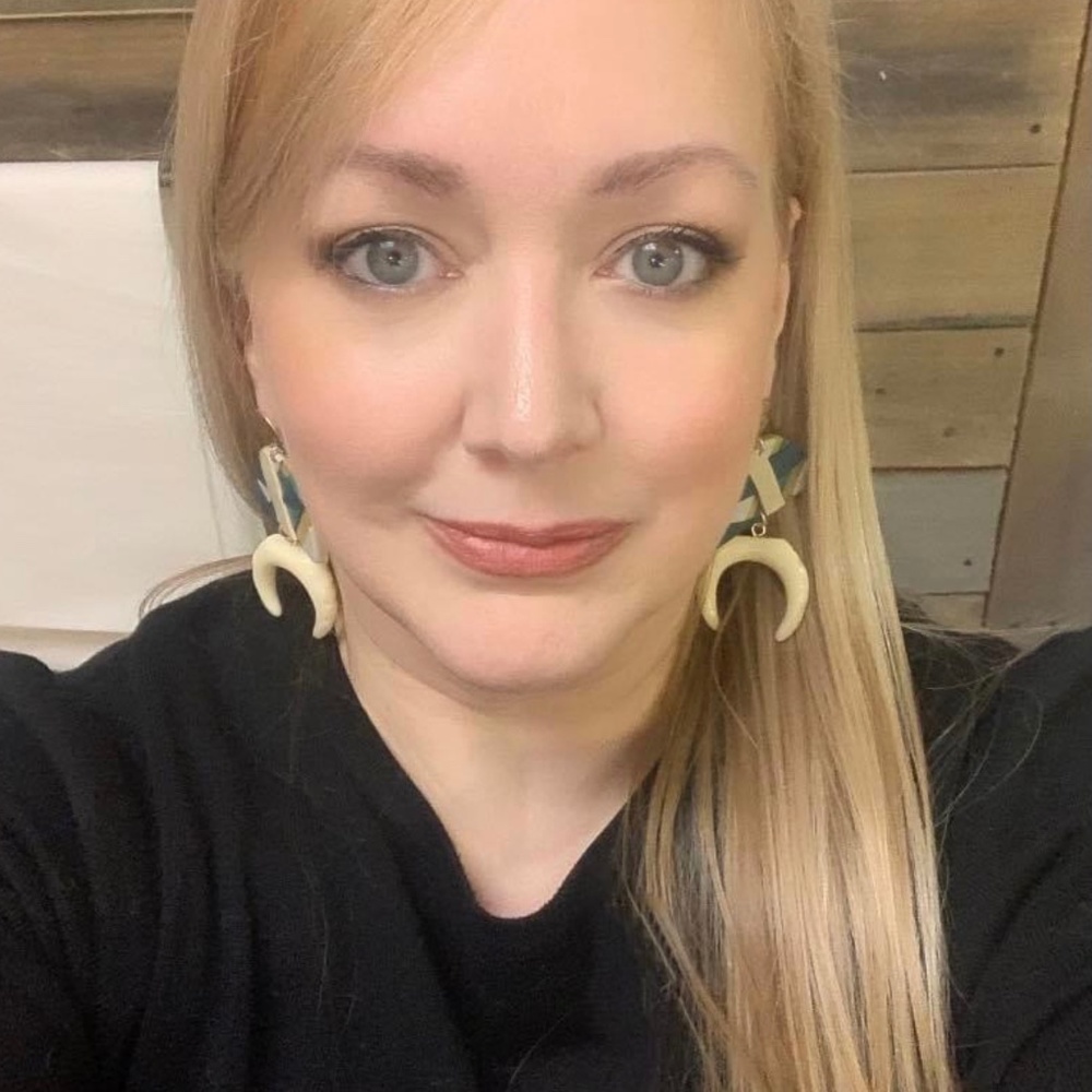 Meet your Posher, Christy!